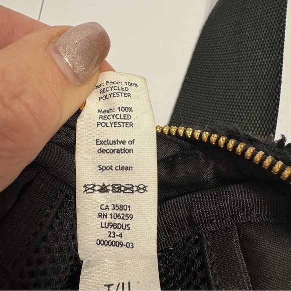 Lululemon Everywhere Fleece Belt Bag Black Gold Zipper Sherpa Crossbody - Picture 7 of 9